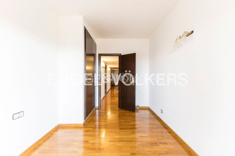 Foto d8985ff1-9b70-4138-b0a9-dbba851815e2. Pis amb calefacció aparcament a Pedralbes Barcelona