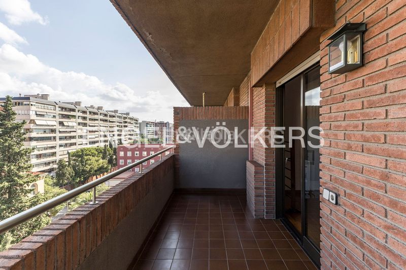 Foto e24104a6-00d6-41b5-a048-fa071530cc9e. Pis amb calefacció aparcament a Pedralbes Barcelona