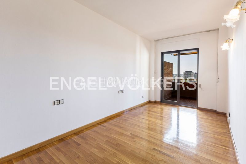 Foto ecc9b31a-ff69-4b5f-8d47-ba1969859fa0. Pis amb calefacció aparcament a Pedralbes Barcelona