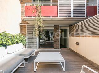 Rent Penthouse  Calaf. Moderno dúplex amueblado con amplia terraza