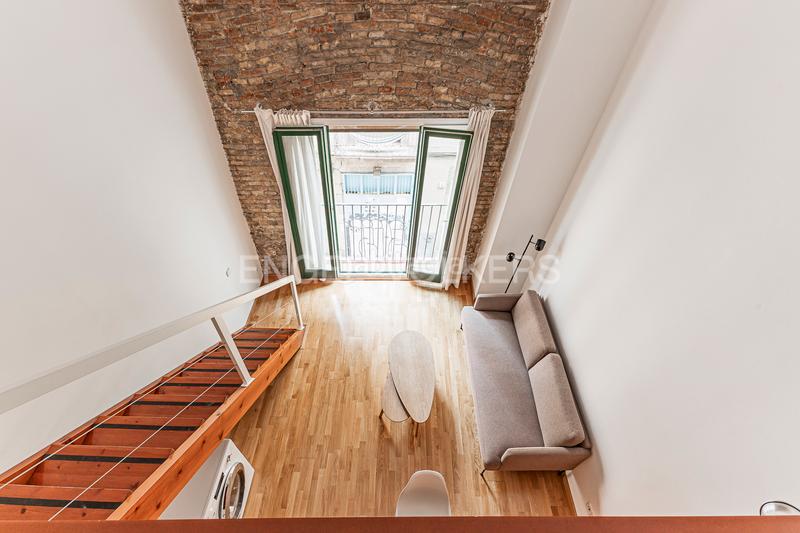 Foto 93e0ce14-1f0f-4d8c-8662-474dd604488a. Alquiler apartamento encantador estudiooficina amueblado en edificio renovado con jardín en Barcelona