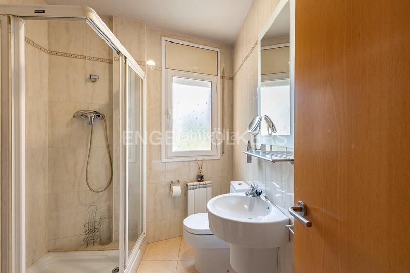Foto 51be56fc-9216-4ef6-aa6a-6167aa2d37e5. Casa céntrica casa con patio . en Castellbell i el Vilar