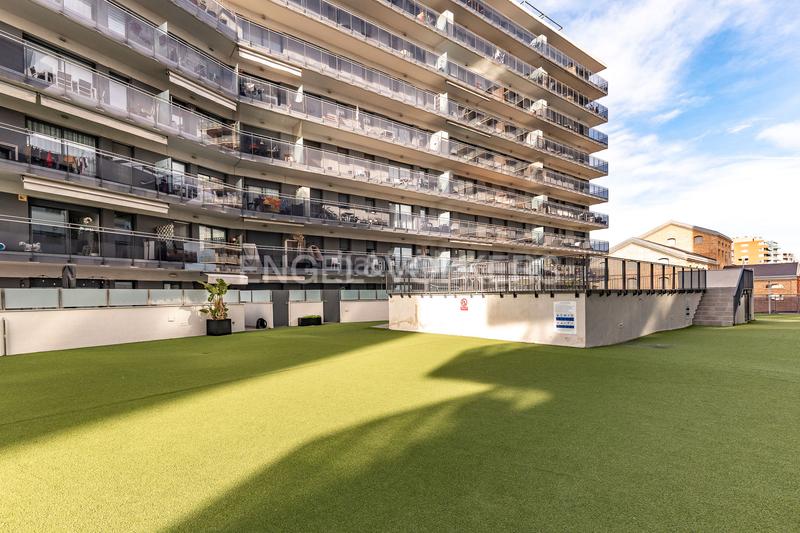 Foto 30fdd6e6-3a9a-461c-88bd-cd899ee7bd3e. Apartament amb calefacció aparcament piscina a Port Badalona