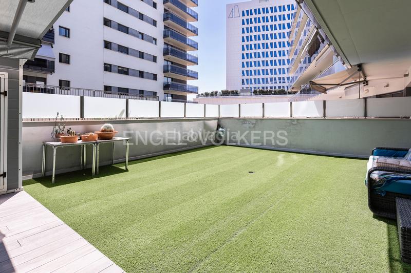 Foto 5f9703f5-8f74-4809-8cc3-9e967e2c048d. Apartament amb calefacció aparcament piscina a Port Badalona