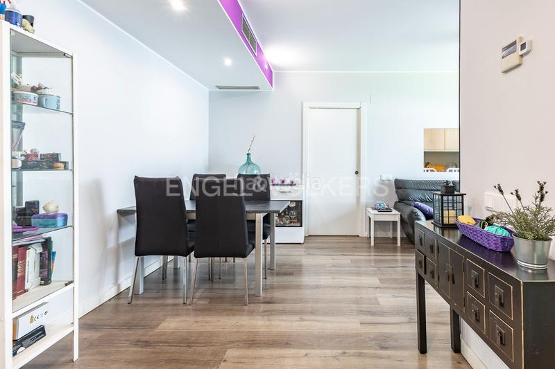 Foto 746ae4ab-adde-41d6-b52c-4034a2877676. Apartament amb calefacció aparcament piscina a Port Badalona