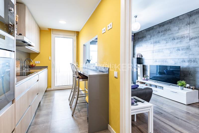 Foto 7c7a74f8-ca80-43d7-a29b-24569ee46410. Apartament amb calefacció aparcament piscina a Port Badalona