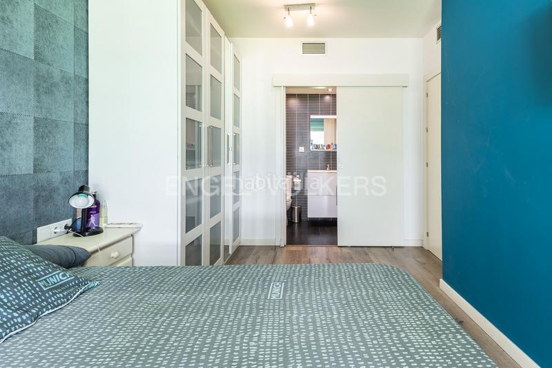 Foto 84a78197-f551-415f-9388-a9789c5d57c5. Apartament amb calefacció aparcament piscina a Port Badalona