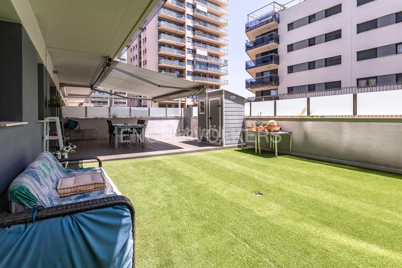 Foto b412003a-4e17-4f1e-b06b-374996aa6ec0. Apartament amb calefacció aparcament piscina a Port Badalona