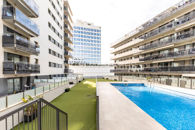 Foto c9d35074-5ace-4509-a353-3ec830368934. Apartament amb calefacció aparcament piscina a Port Badalona