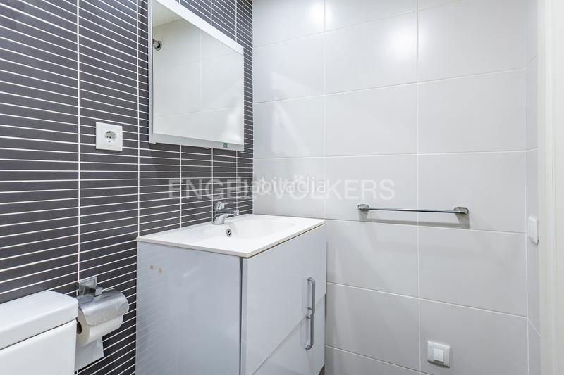Foto f7ce291c-08be-4130-a6f2-57e6b8663985. Apartament amb calefacció aparcament piscina a Port Badalona