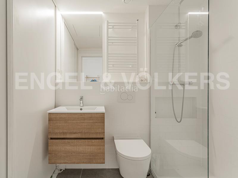 Foto 3c148ee4-e028-4665-bc81-b94179b2cf40. Alquiler apartamento moderno piso amueblado en galvany en Barcelona