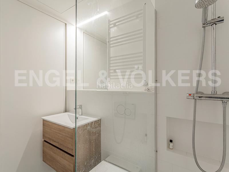 Foto 584b02d3-3fa0-4b3a-858f-e0c374aee9c1. Alquiler apartamento moderno piso amueblado en galvany en Barcelona