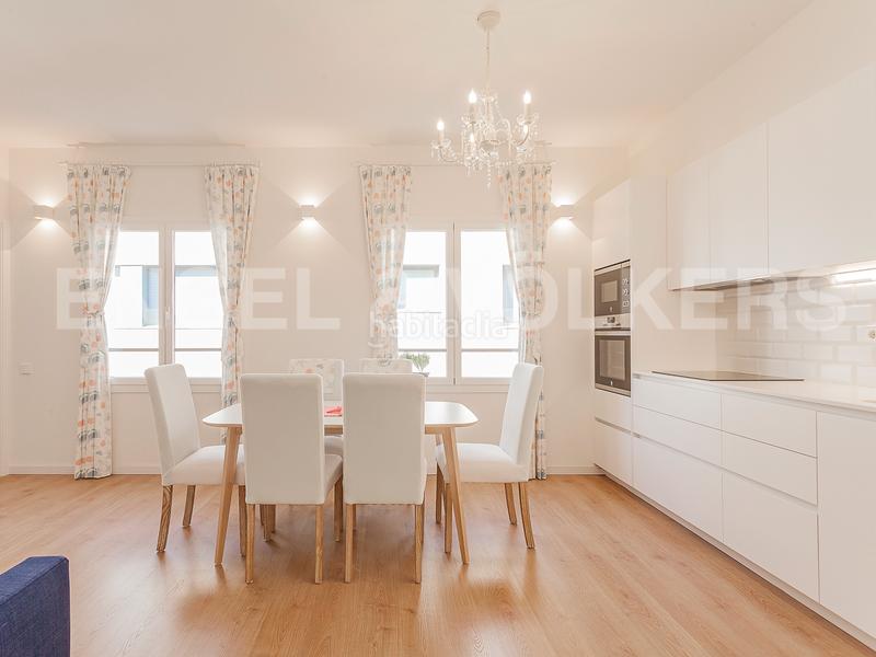 Foto 72e5cda2-6ab6-4270-b030-876f02deae2b. Alquiler apartamento moderno piso amueblado en galvany en Barcelona