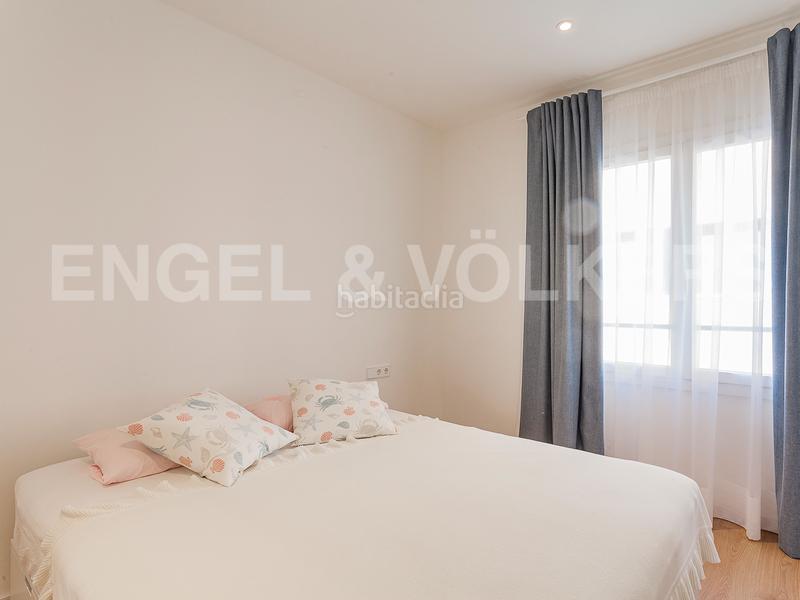 Foto 81939a08-aae9-4605-8f19-56523e8d2d95. Alquiler apartamento moderno piso amueblado en galvany en Barcelona