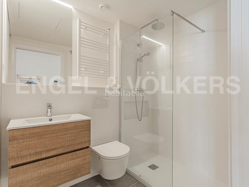 Foto 90990766-cb63-46a6-b097-9522408b6b99. Alquiler apartamento moderno piso amueblado en galvany en Barcelona