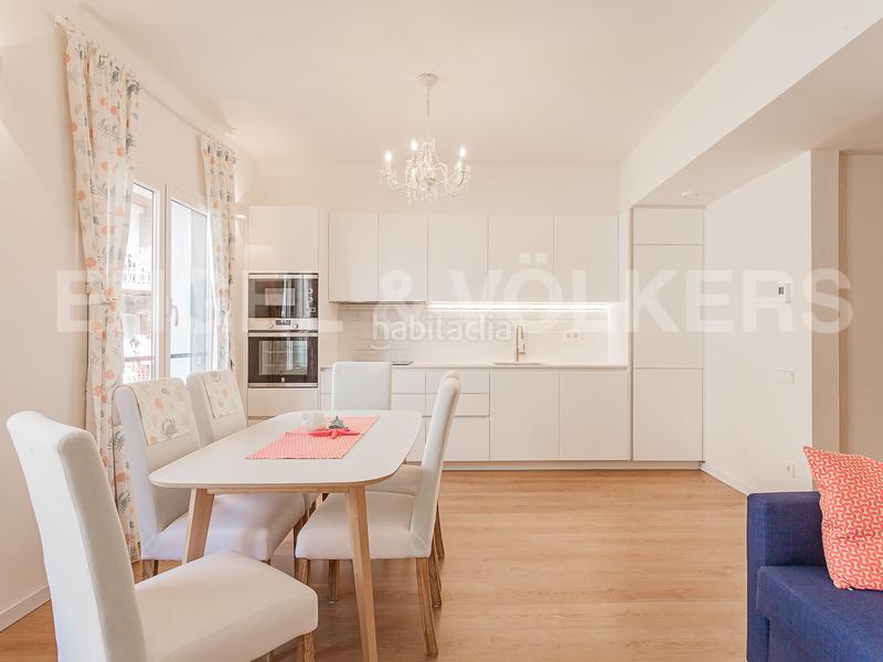 Foto 9b7fec6d-470e-4022-9be4-339f726feb6d. Alquiler apartamento moderno piso amueblado en galvany en Barcelona