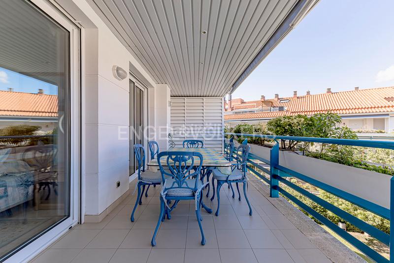 Foto 0b951469-393a-4351-bbfb-d05d14351920. Lloguer àtic amb calefacció aparcament piscina a Sitges
