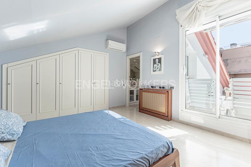 Foto 3ad3fa1a-974e-43ca-98e0-eb7dae48155f. Location attique avec chauffage parking piscine dans Sitges