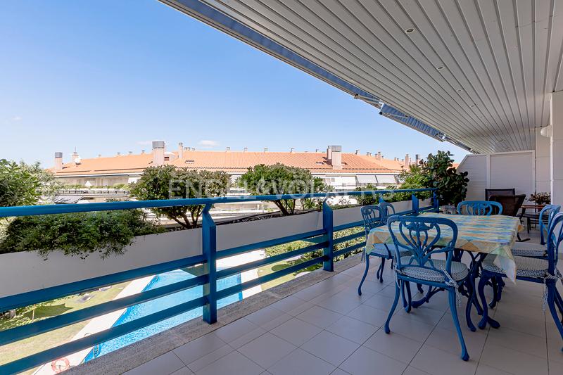 Foto 486e72c7-e9b5-43f1-bf19-0be0c1da0e46. Location attique avec chauffage parking piscine dans Sitges