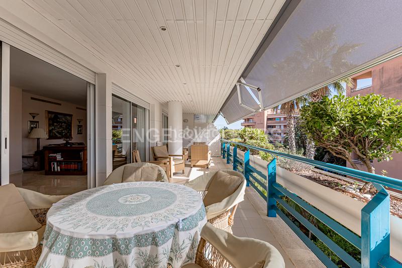 Foto 64383b85-9f9e-4c7f-a4ea-25542b02e22c. Miete dachwohnung mit heizung parking pool in Can Girona - Terramar - Vinyet Sitges