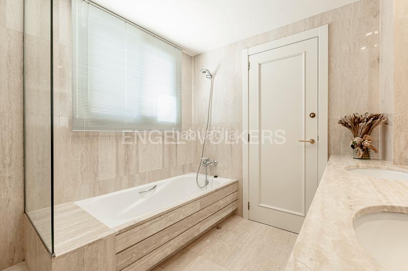 Foto 68c321ec-5425-4351-b3c4-1df48f35fe8b. Miete dachwohnung mit heizung parking pool in Can Girona - Terramar - Vinyet Sitges