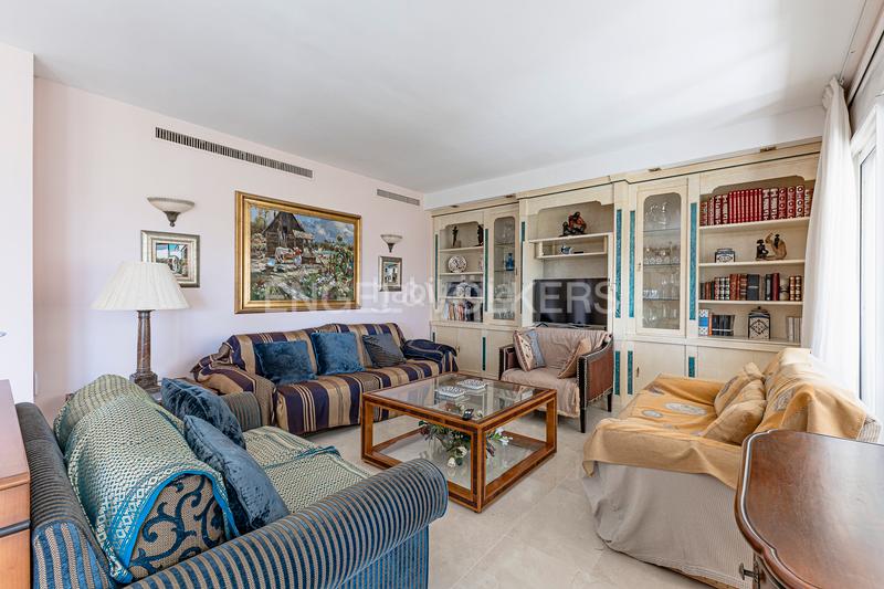 Foto d4c62580-a2a2-4a97-9293-1a0478d0609e. Miete dachwohnung mit heizung parking pool in Can Girona - Terramar - Vinyet Sitges