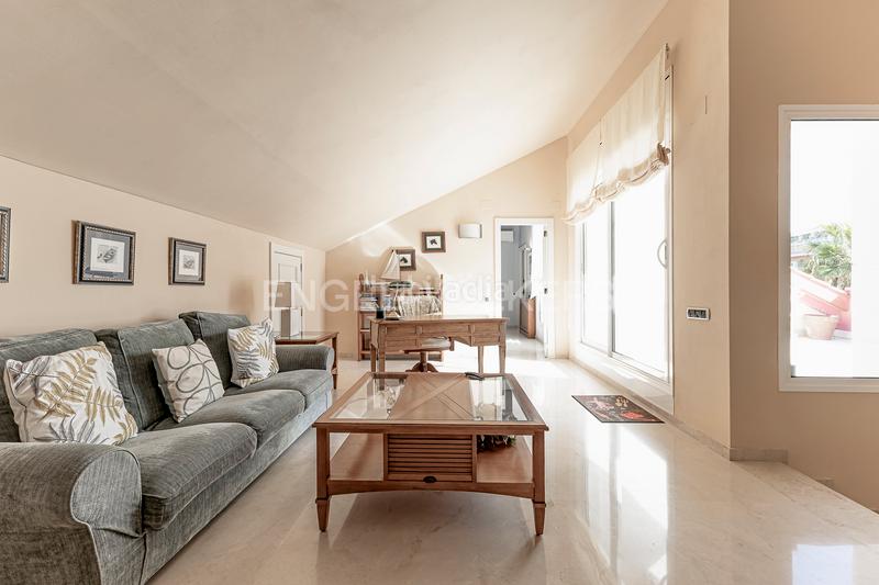 Foto d524d53b-fd23-4072-9994-7191c877721c. Miete dachwohnung mit heizung parking pool in Can Girona - Terramar - Vinyet Sitges