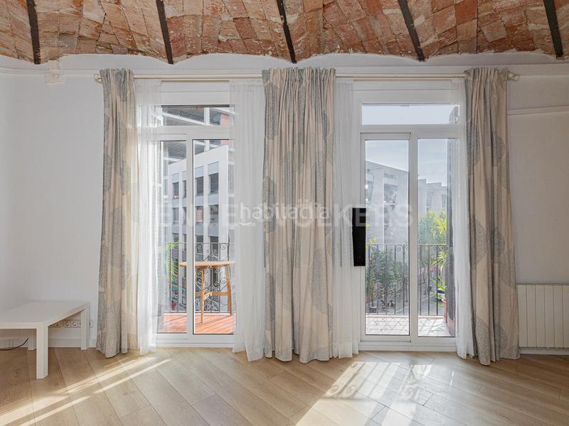 Foto 39af1ef7-460f-4583-84cf-3c0d92516519. Alquiler apartamento precioso y luminoso piso temporal en paral.lel en Barcelona