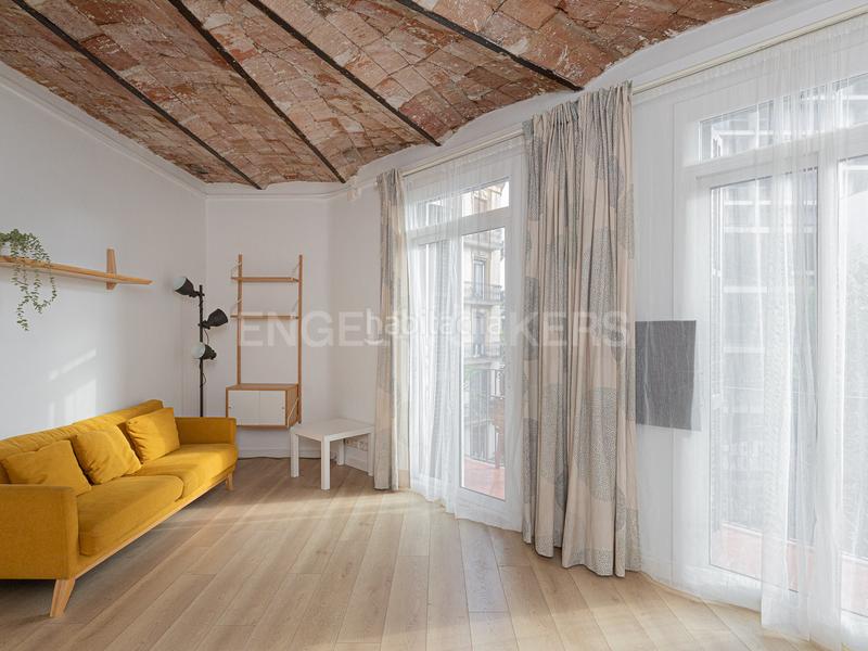 Foto 63655eb4-8319-4469-ac2c-3c0da56dd72c. Alquiler apartamento precioso y luminoso piso temporal en paral.lel en Barcelona