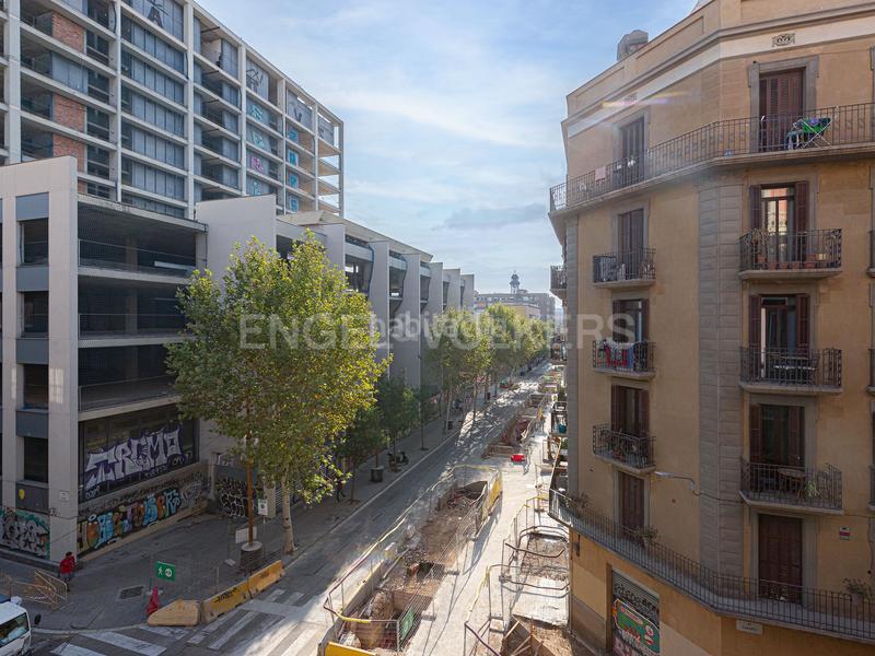 Foto 6fc56337-ceb3-4393-84cc-23e5db8d396d. Alquiler apartamento precioso y luminoso piso temporal en paral.lel en Barcelona