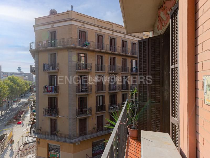 Foto a29c7b48-96b8-481e-b12f-ff5e5d3a59c0. Alquiler apartamento precioso y luminoso piso temporal en paral.lel en Barcelona