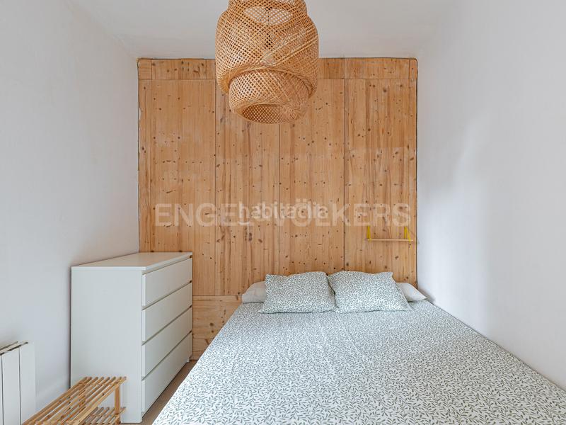 Foto d189117f-288b-453c-be98-618901ac2241. Alquiler apartamento precioso y luminoso piso temporal en paral.lel en Barcelona