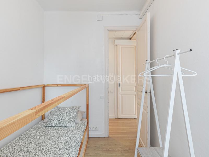 Foto ec8a5e32-ef92-411d-835b-b23c15028fc1. Alquiler apartamento precioso y luminoso piso temporal en paral.lel en Barcelona