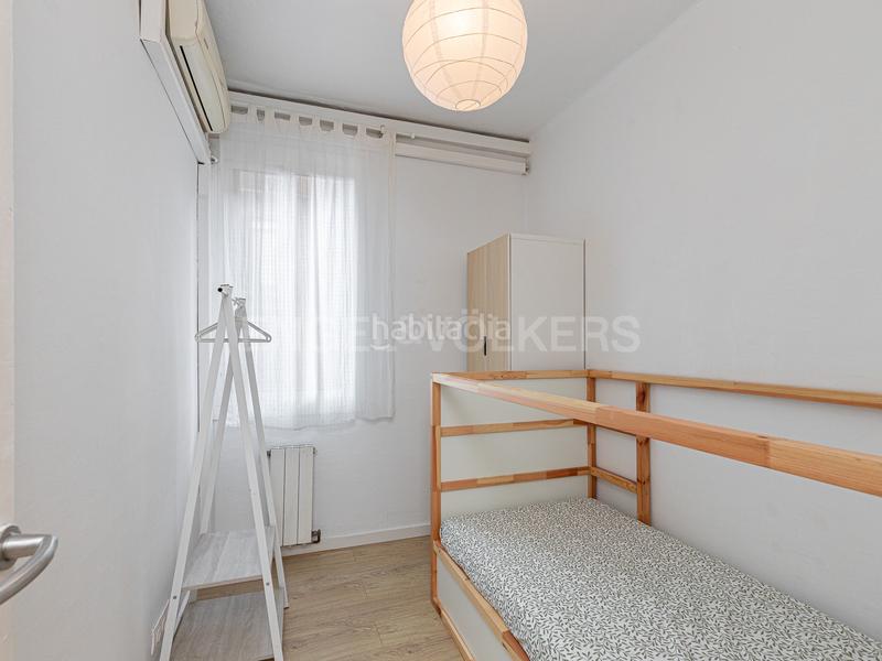 Foto efa31558-fc90-49bb-b5f7-43097e21aad7. Alquiler apartamento precioso y luminoso piso temporal en paral.lel en Barcelona