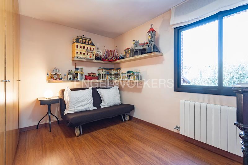 Foto d81269a0-d5b3-456a-8046-47a97eb3c386. Casa preciosa casa, confort excepcional y un jardín que enamora en Castelldefels