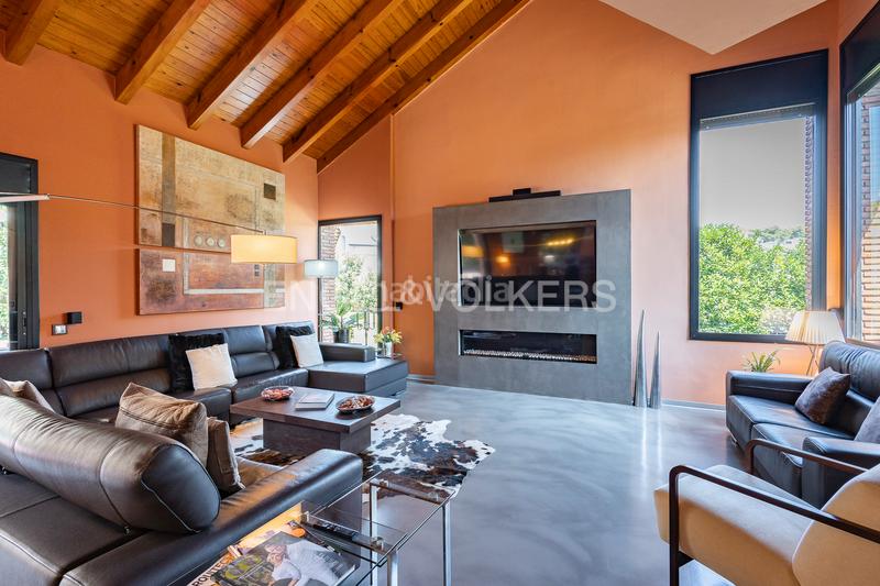Foto dfc9fd43-d515-48df-b905-ef72d6a06611. Casa preciosa casa, confort excepcional y un jardín que enamora en Castelldefels