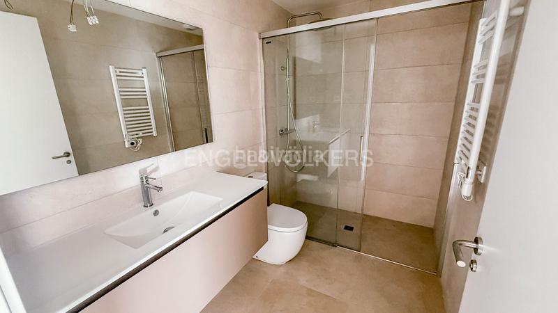 Foto 78e6833e-30d7-4df8-92b2-f4d0fd1d4166. Lloguer apartament amb calefacció aparcament piscina a Castelldefels