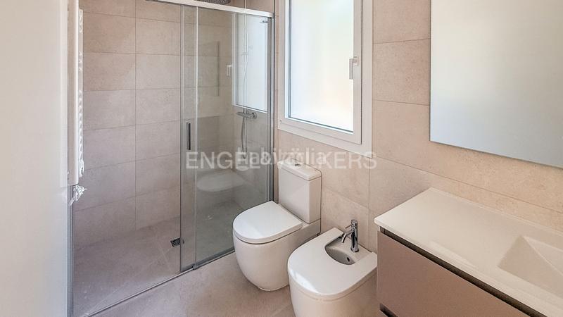 Foto 155f240b-4c1d-4de2-a28e-4f4f304ad206. Location appartement avec chauffage parking piscine dans Castelldefels