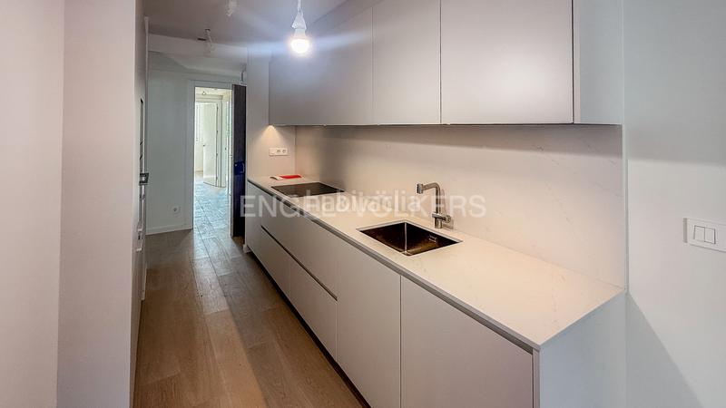 Foto 74d06bd0-0c22-4432-a877-af005814e8af. Miete appartement mit heizung parking pool in Baixador Castelldefels