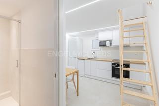 Alquiler Apartamento en El Poble Sec - Parc de Montjuïc. Encantador apartamento temporal con acogedor patio junto a plaça