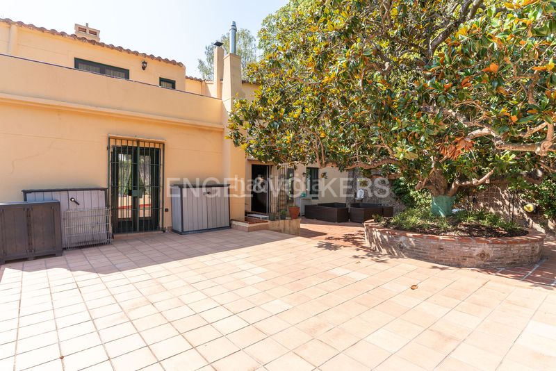 Foto 5a630809-5e0a-4339-89a0-998d1f68eef2. Casa amb calefacció aparcament piscina a Premià de Dalt