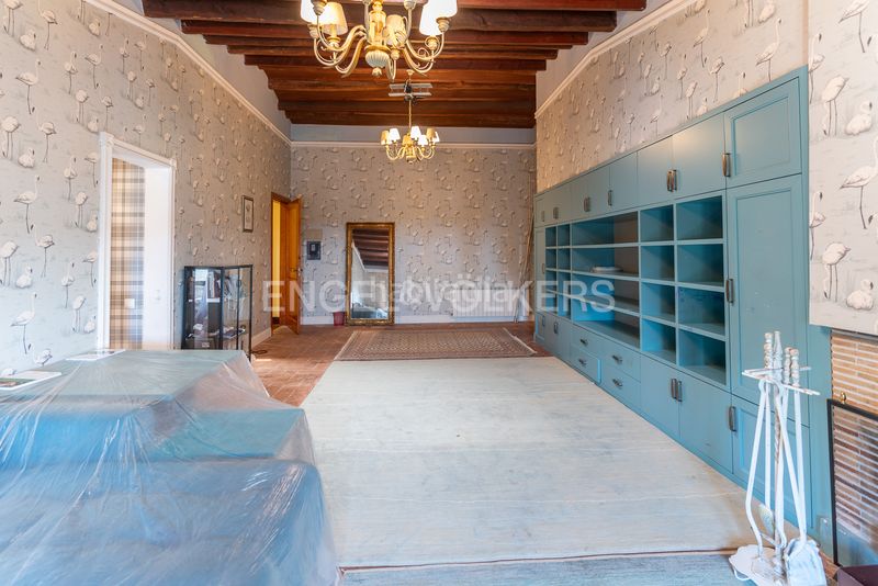 Foto 98133ec4-e82c-4bd2-8d35-1b9149e16d10. Casa amb calefacció aparcament piscina a Premià de Dalt