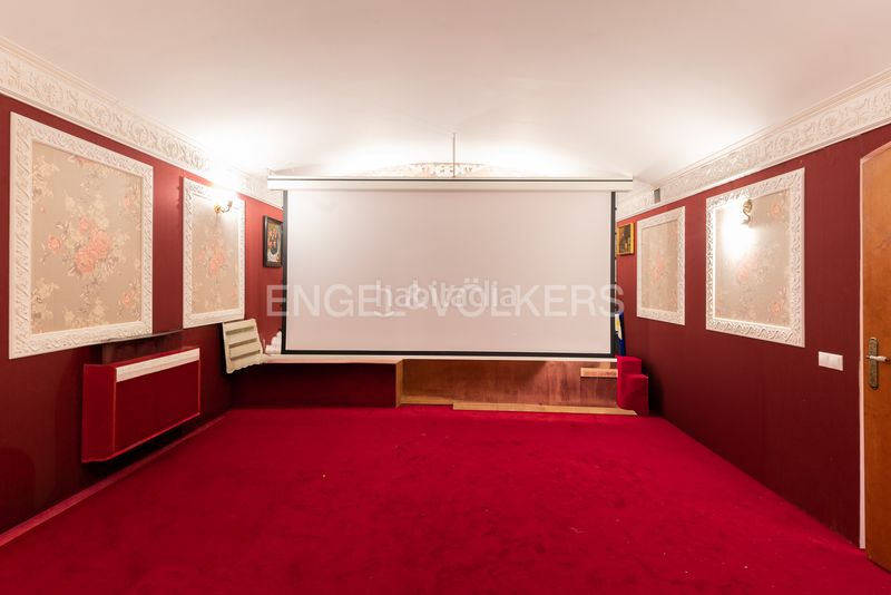 Foto b158698c-e51d-455e-9812-a7bfd3de1327. Casa amb calefacció aparcament piscina a Premià de Dalt