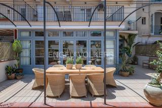 Apartament a Fort Pienc. Espectacular piso reformado con terraza de 100m en passeig de sa