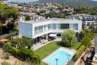 Maison à Teià. Espectacular casa de diseño minimalista