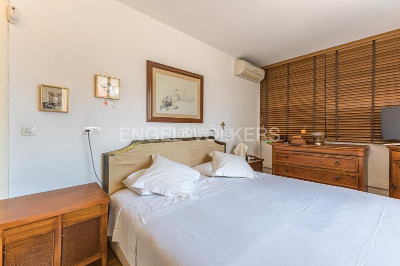 Foto a68e2168-350f-468b-8297-2e3d7013625a. Attico con riscaldamento parcheggio piscina in Finestrelles Esplugues de Llobregat