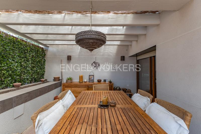 Foto a8df81c6-92fb-4125-9c94-50c5c3963742. Attico con riscaldamento parcheggio piscina in Finestrelles Esplugues de Llobregat
