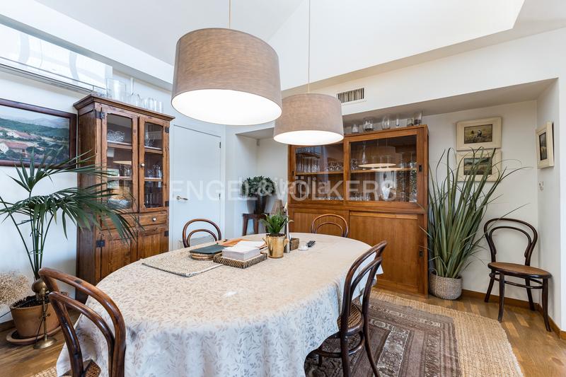 Foto c6e4ab91-909b-41f9-8b3c-2d3e22cd782f. Attico con riscaldamento parcheggio piscina in Finestrelles Esplugues de Llobregat