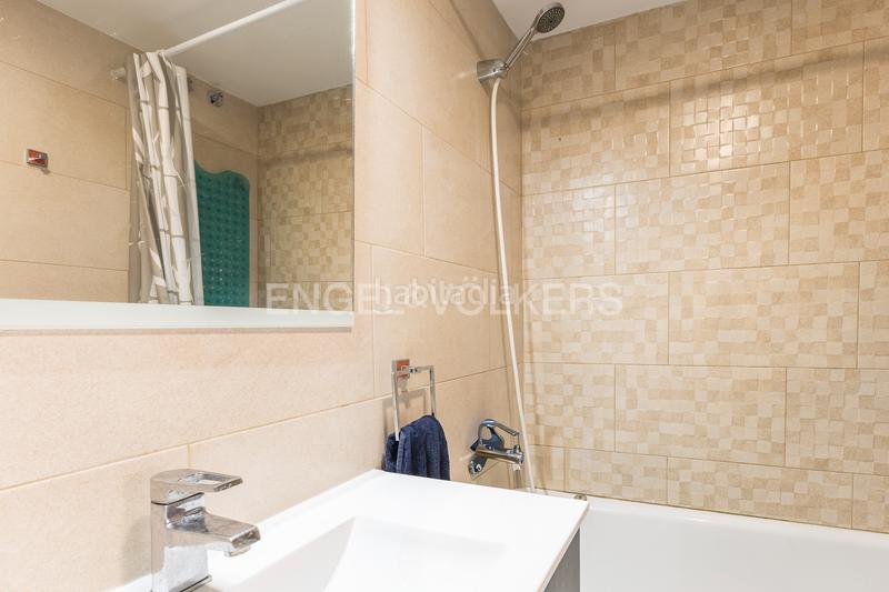Foto c1f885ae-87b8-4387-b9bd-4a378bf21cdf. Piccolo appartamento con riscaldamento in Diagonal-Colomeres Gavà