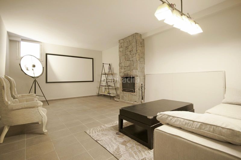 Foto 14057305-ce29-4e2b-9c6b-c834fd1b9dea. Casa amb calefacció aparcament piscina a Centre Sant Andreu de Llavaneres